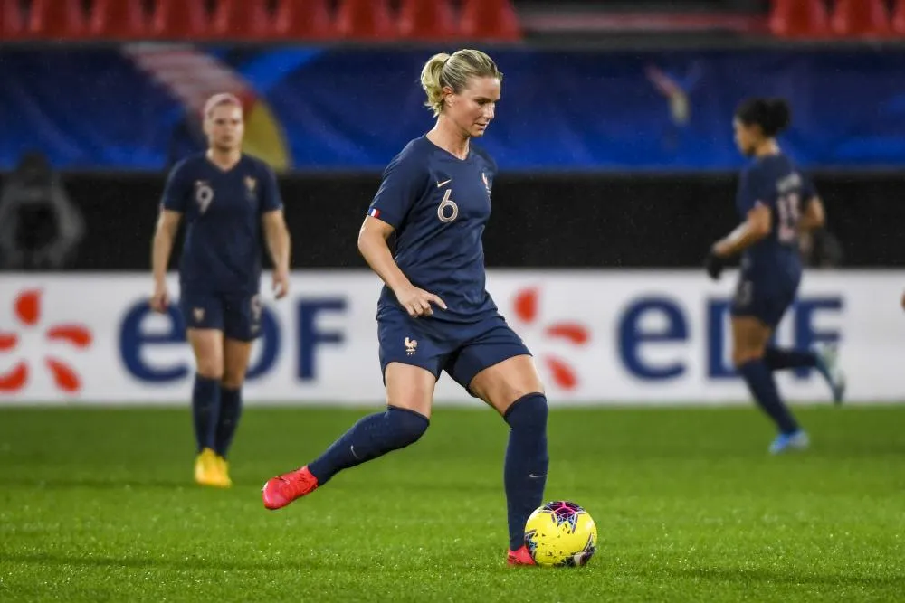 Amandine Henry règle ses comptes avec Corinne Diacre