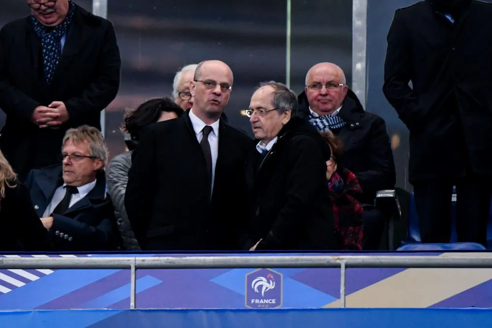 Jean Michel Blanquer dénonce «<span style="font-size:50%">&nbsp;</span>la cupidité dans le football professionnel <span style="font-size:50%">&nbsp;</span>»