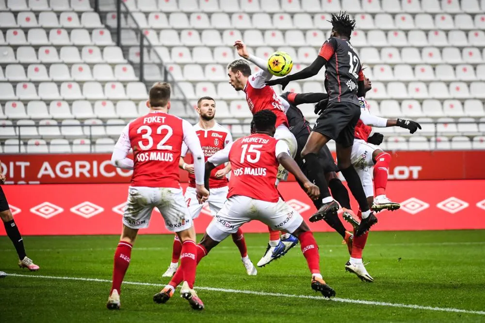 Reims raille Nîmes et son penalty victorieux