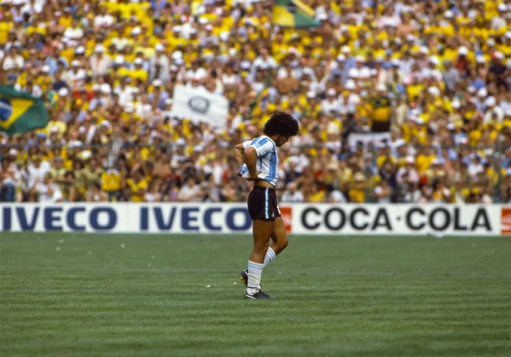 Diego Maradona : vie et mort d&rsquo;un Gamin en or