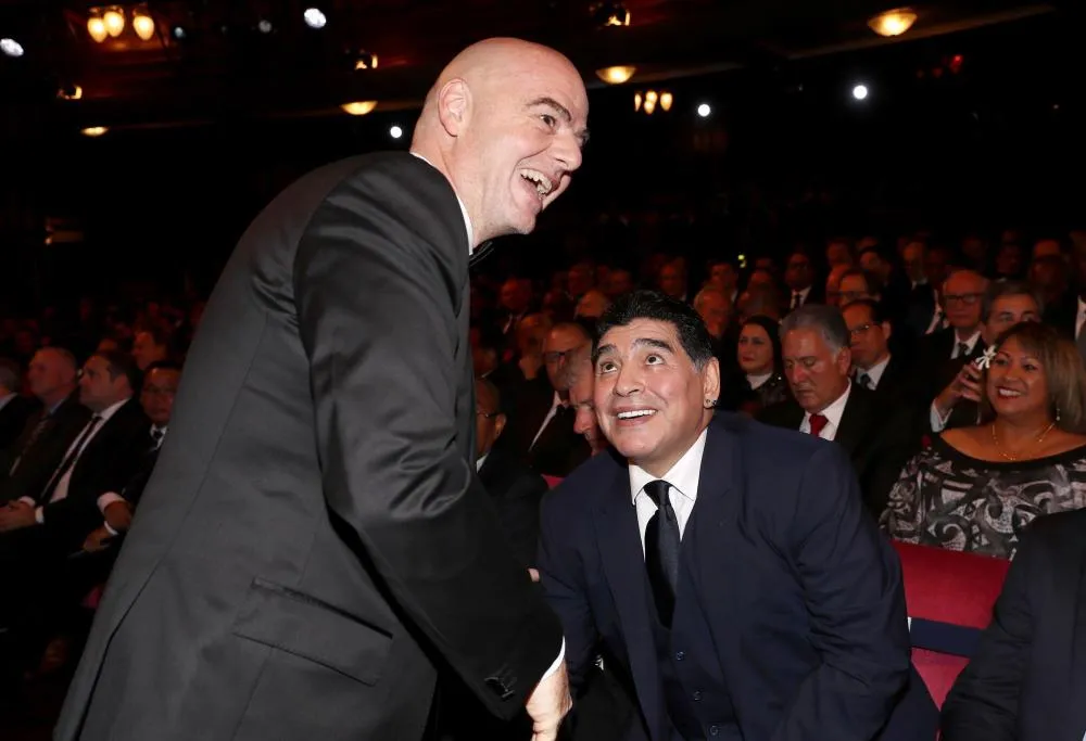 La FIFA et son président rendent hommage au Pibe de Oro