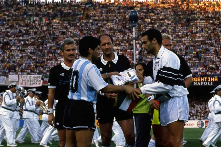 Michel Vautrot après la disparition de Maradona : «<span style="font-size:50%">&nbsp;</span>C&rsquo;était la main du diable<span style="font-size:50%">&nbsp;</span>»