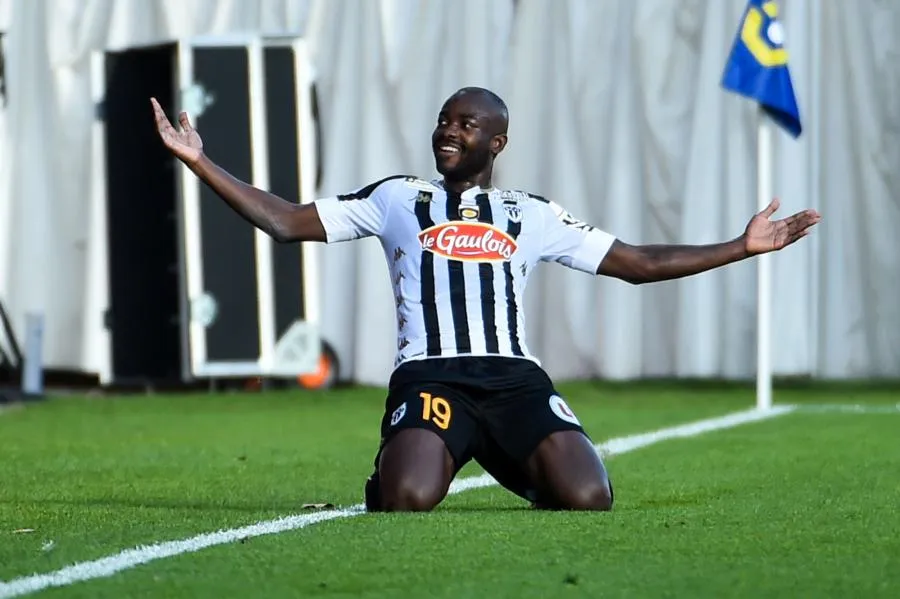 Angers en promenade à Nîmes
