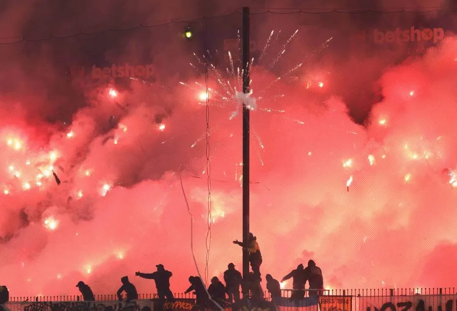 Un rappeur grec sort un clip avec des hooligans de l&rsquo;Aris Salonique