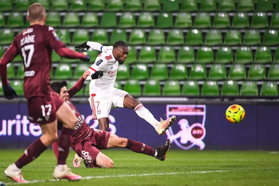 L&rsquo;Olympique lyonnais parade à Metz