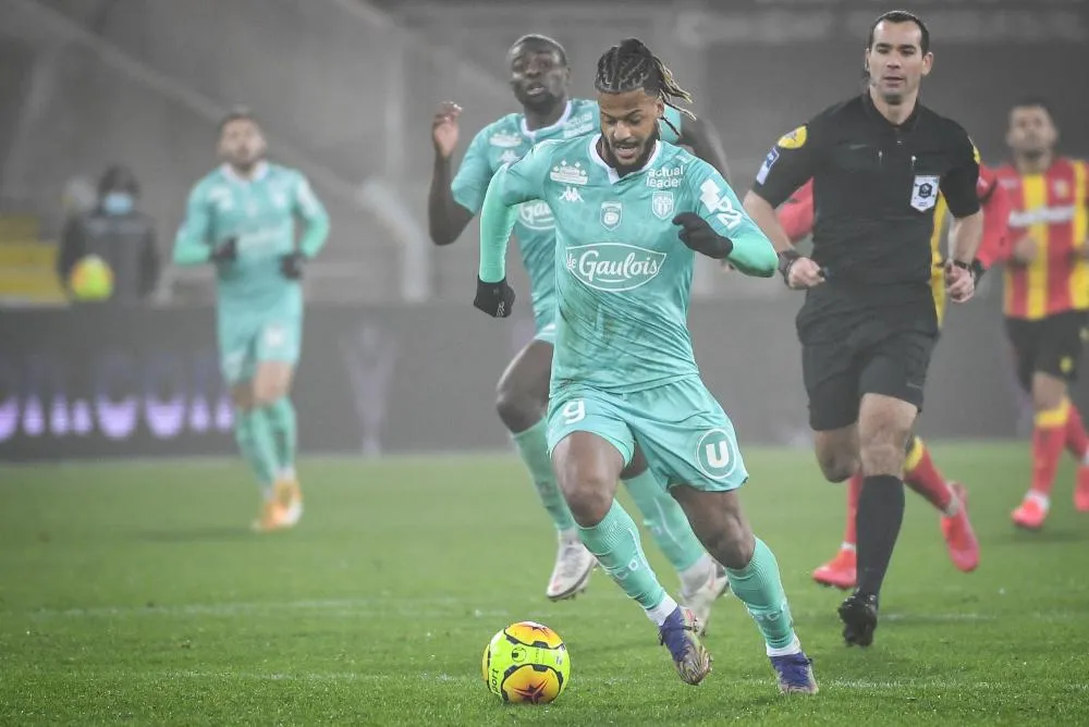 Loïs Diony  : «<span style="font-size:50%">&nbsp;</span>À l&rsquo;ASSE tout le monde jouait pour sa peau<span style="font-size:50%">&nbsp;</span>»