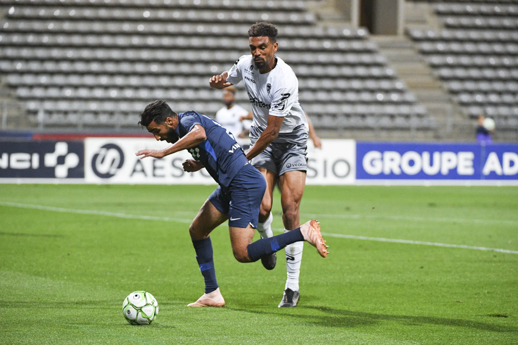 Pronostic Clermont Paris FC : Analyse, cotes et prono du match de Ligue 2