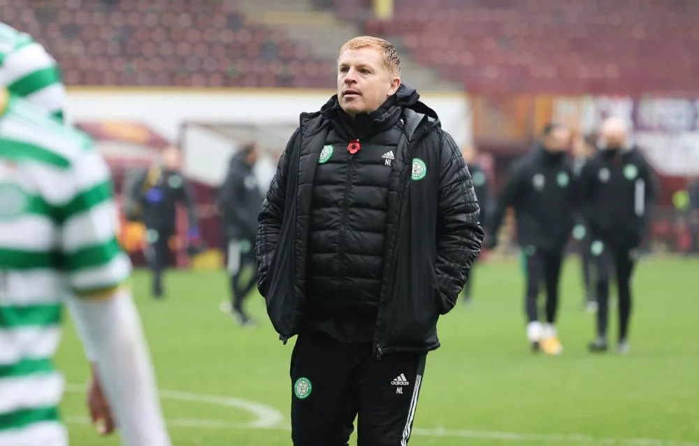 Les fans du Celtic demandent la démission de leur entraîneur