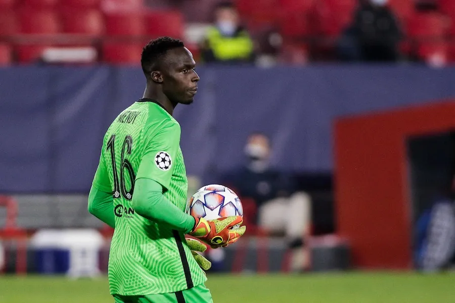 Manuel Neuer encense Edouard Mendy