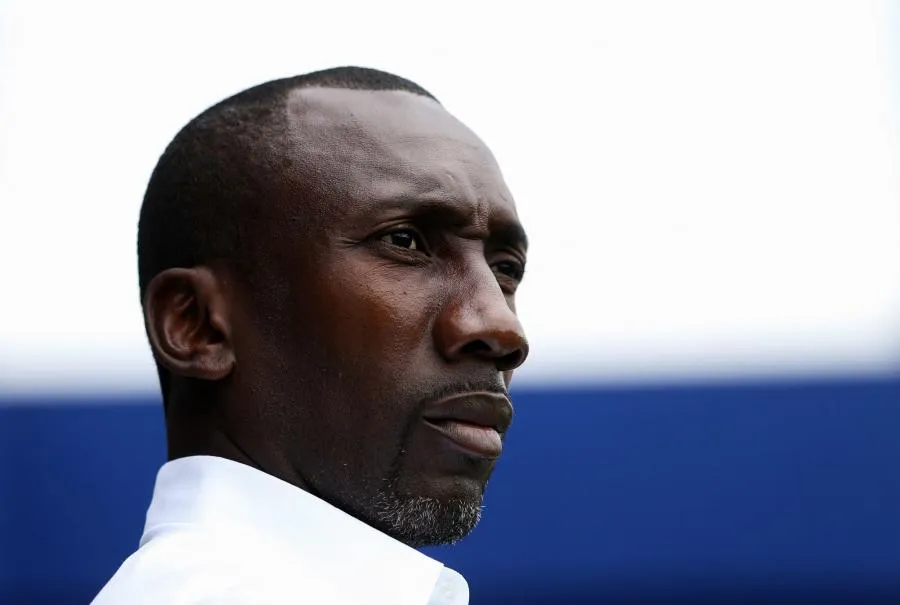 Jimmy Hasselbaink reprend du service à Burton en D3