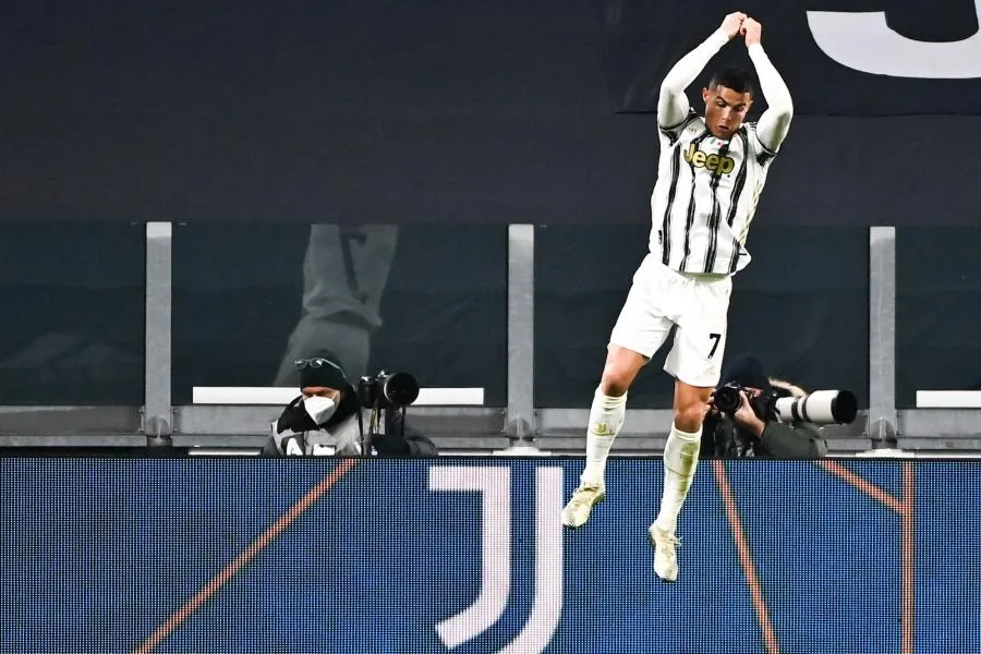 Cristiano Ronaldo bat le record de buts de Pelé