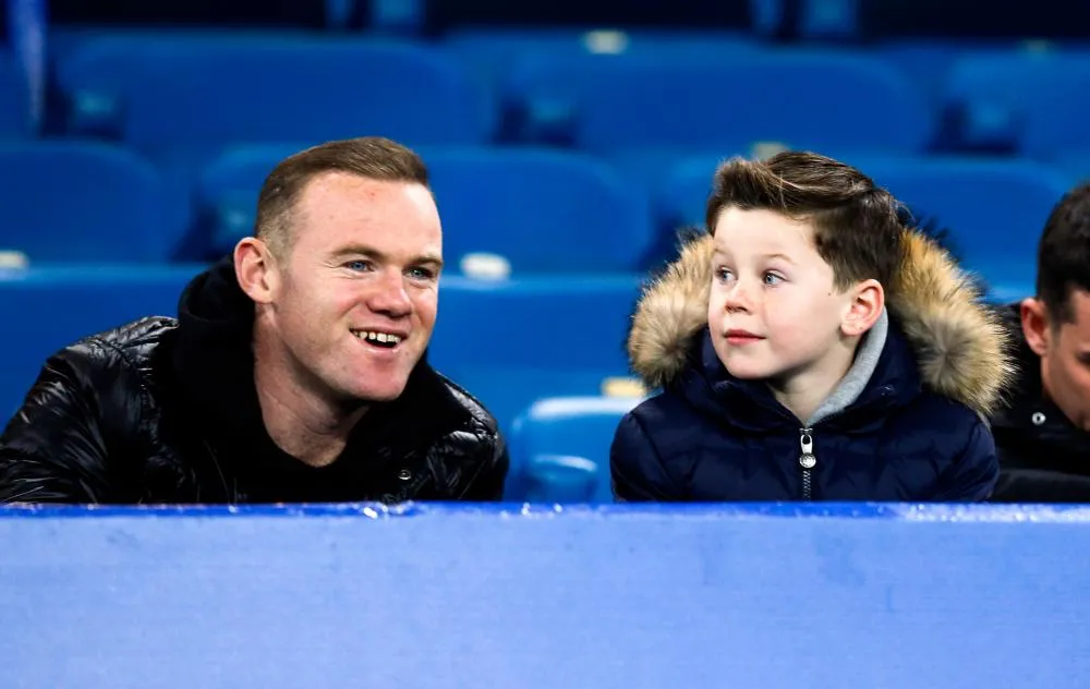 Le fils de Wayne Rooney signe à Manchester United