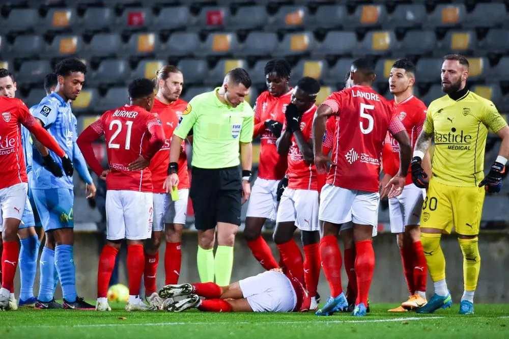 Inquiétudes pour les salaires des joueurs à Nîmes