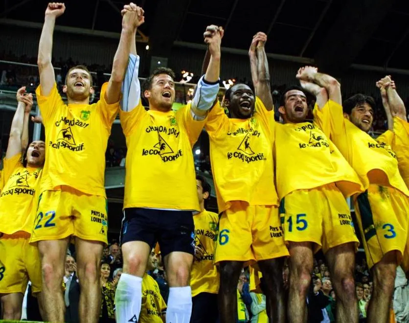 Nantes 2001 : «<span style="font-size:50%"> </span>Et là, je comprends que le stade va rentrer sur la pelouse<span style="font-size:50%"> </span>»