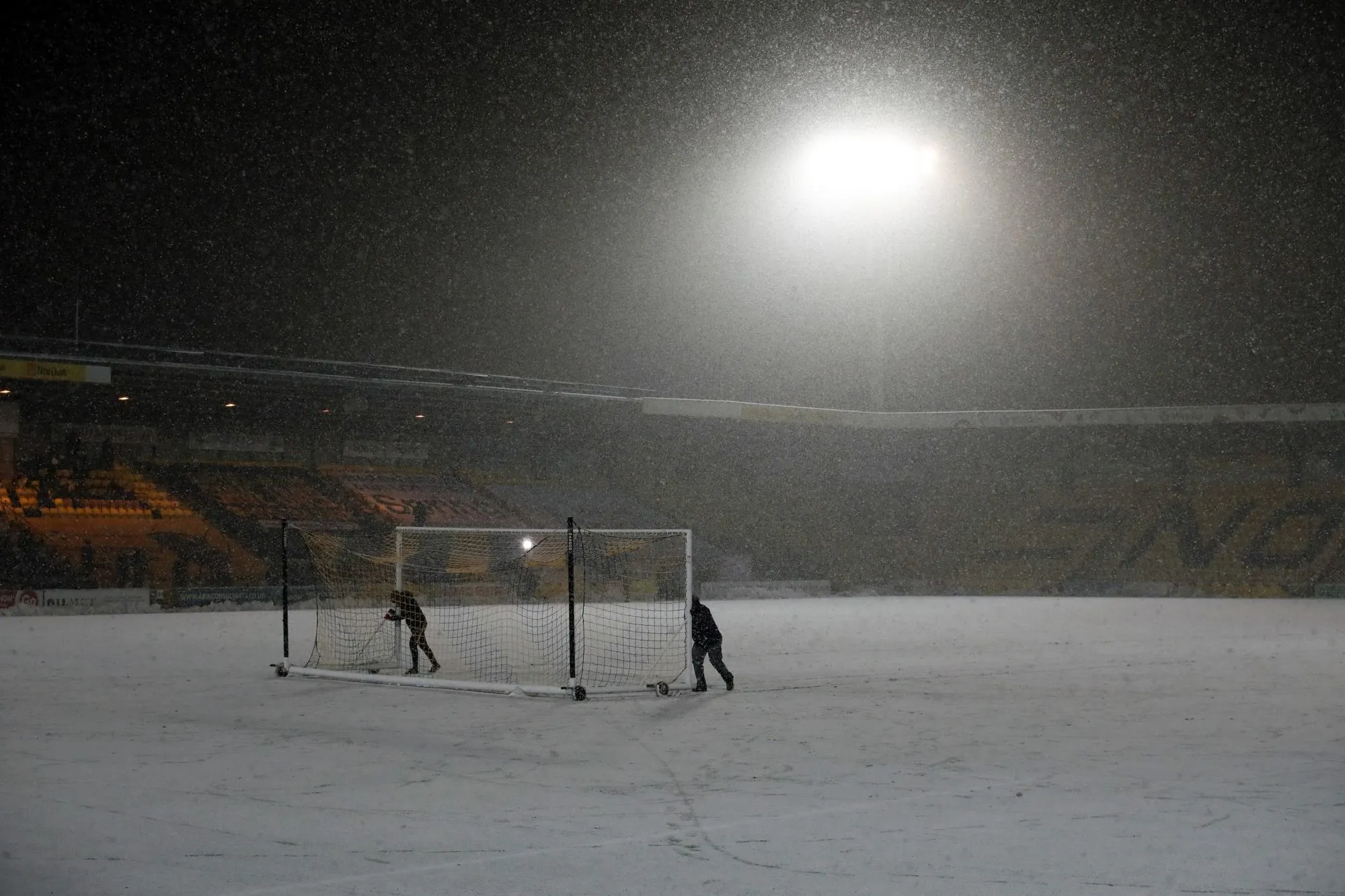 Des bonhommes de neige comme spectateurs en Roumanie