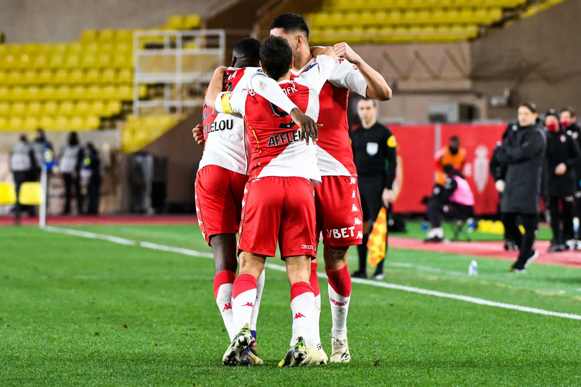 L’Olympique de Marseille se fait renverser et sombre à Monaco