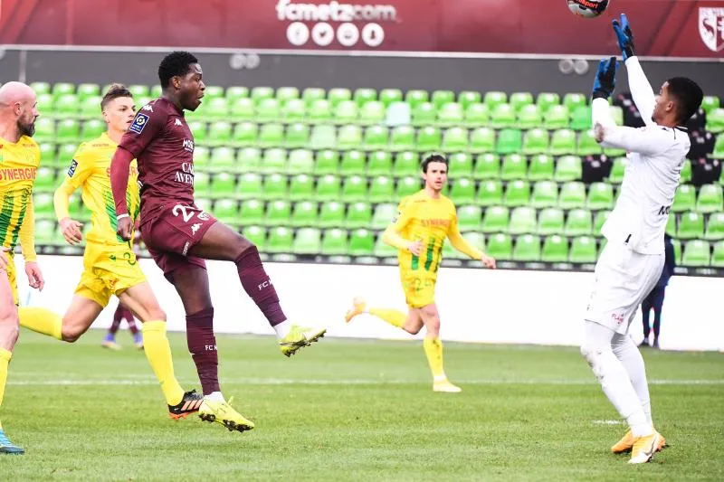 Première défaite pour le Nantes de Raymond Domenech, à Metz