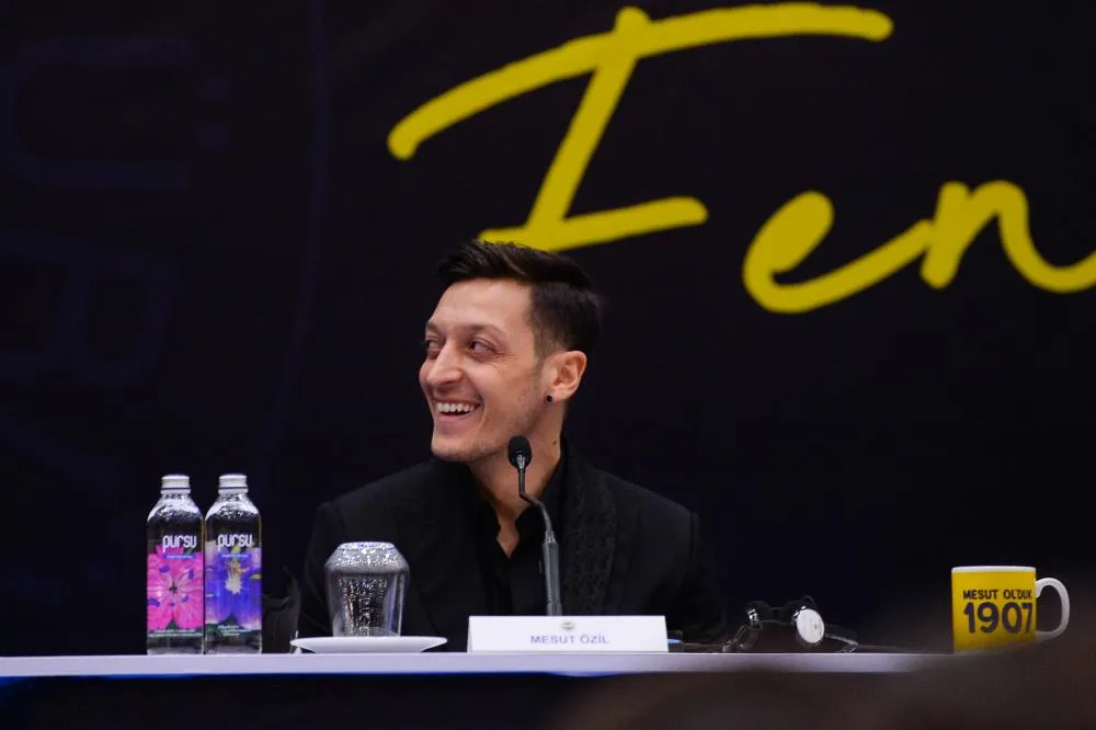 Mesut Özil : «<span style="font-size:50%">&nbsp;</span>Un rêve de jouer à Fenerbahçe<span style="font-size:50%">&nbsp;</span>»