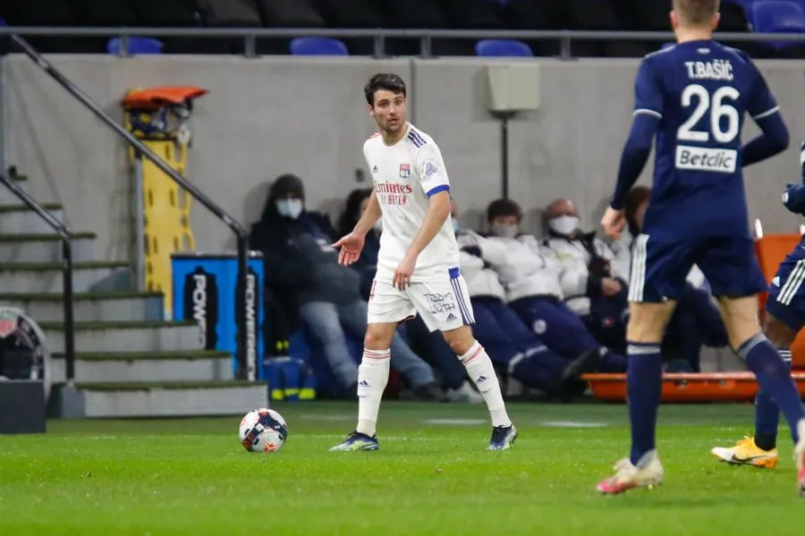 Malmené par Bordeaux, Lyon arrache un heureux et précieux succès