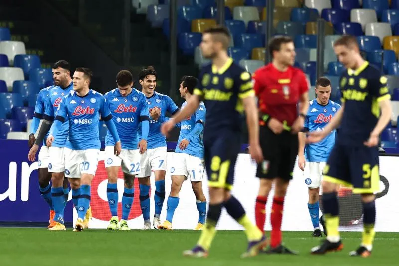Le Napoli se ressaisit face à Parme