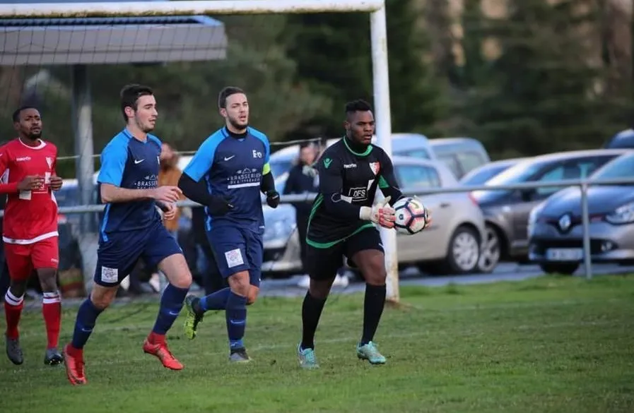 Yannick Adamou : «<span style="font-size:50%"> </span>Certains collègues ne savent pas que j’ai joué avec Icardi et Rafinha<span style="font-size:50%"> </span>»