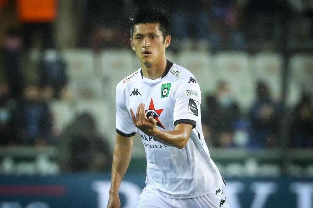 L&rsquo;international japonais Naomichi Ueda signe à Nîmes