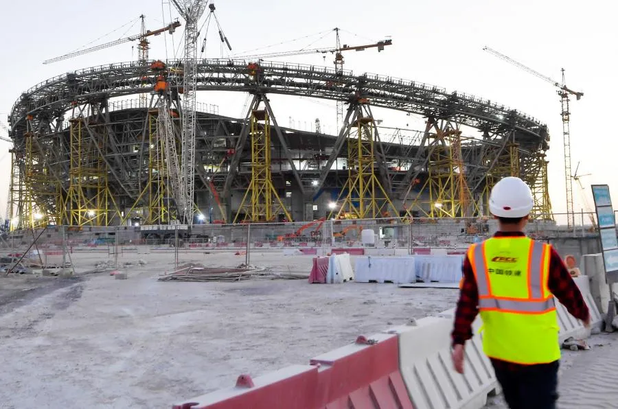 Mondial 2022 : plus de 6500 travailleurs migrants sont morts sur les chantiers des stades au Qatar