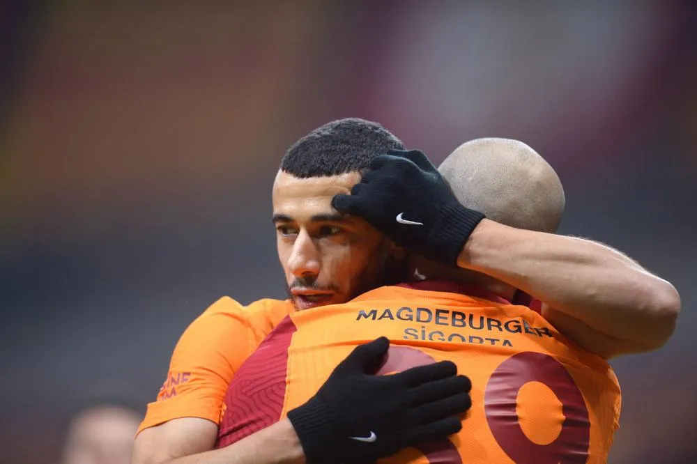 Galatasaray résilie le contrat de Younès Belhanda
