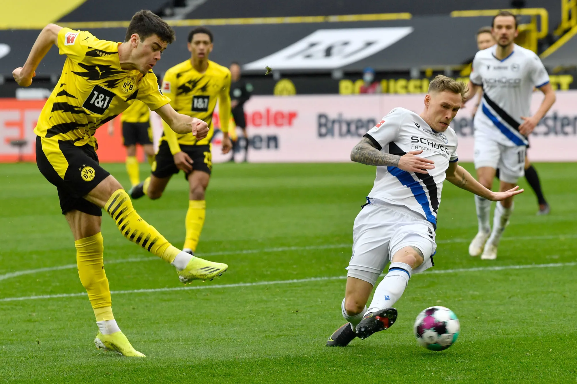 Le Borussia Dortmund roule sur l&rsquo;Arminia Bielefeld