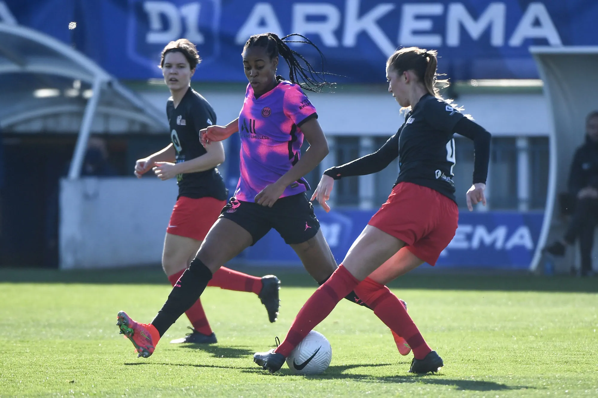 D1 Arkéma : Le PSG et l&rsquo;OL enchaînent avant le Classique