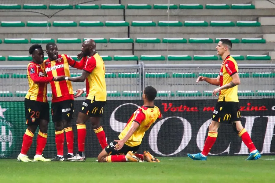 Lens coule Saint-Étienne et retrouve la 5e place