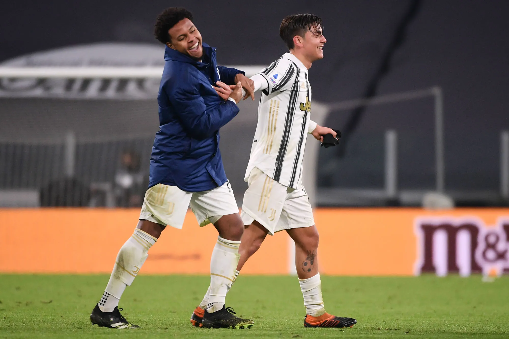 Arthur, Dybala et McKennie surpris lors d’une fête illégale