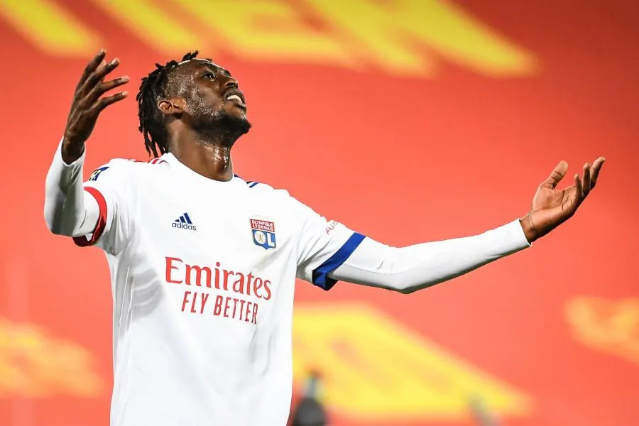 Lens met Lyon sous cloche