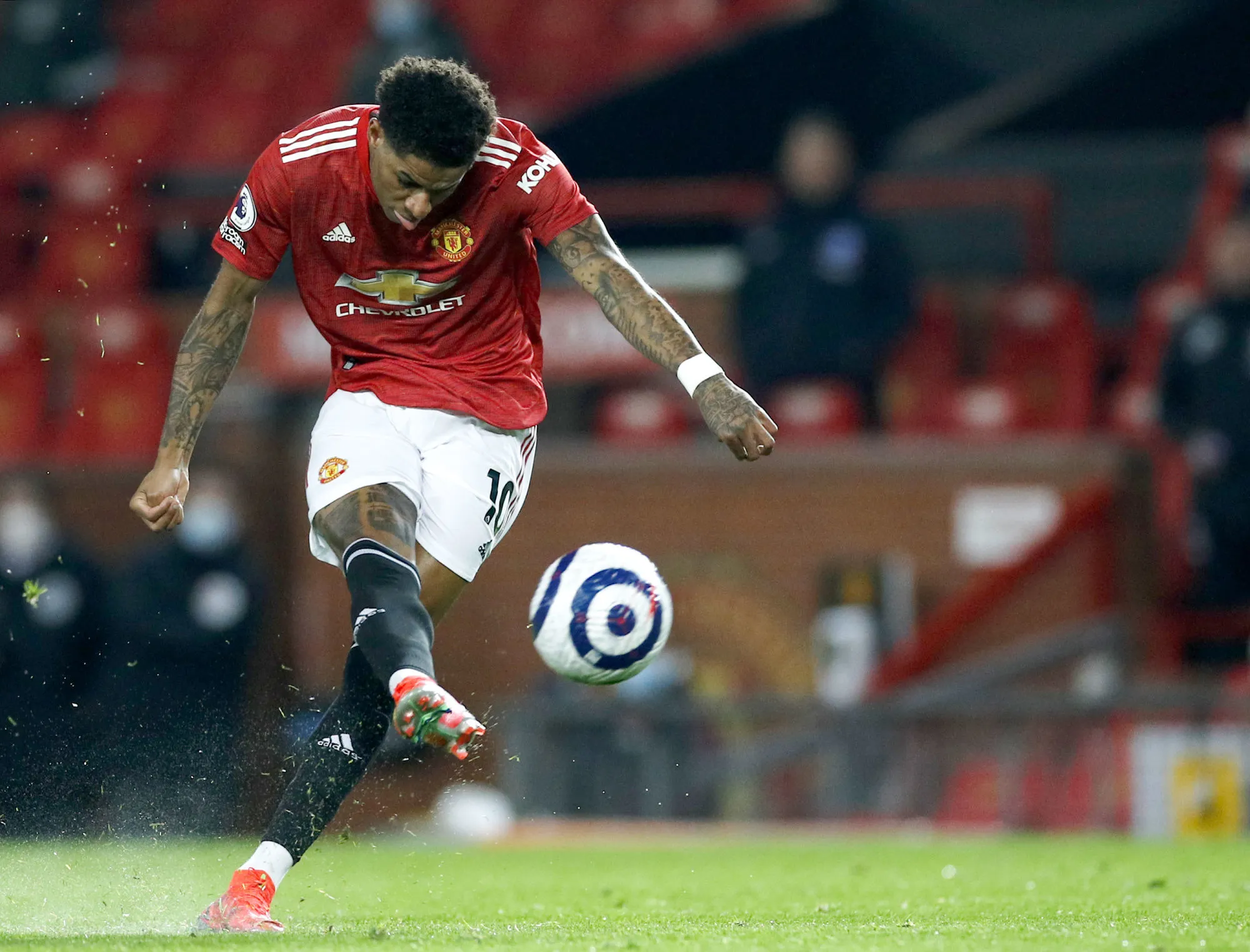 Manchester United retourne encore Brighton & Hove Albion en PL