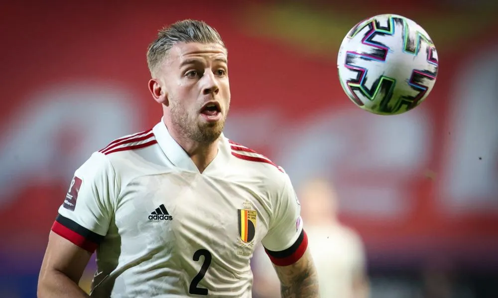 Aurier et Alderweireld absents contre Newcastle à cause d&rsquo;un test covid trop tardif