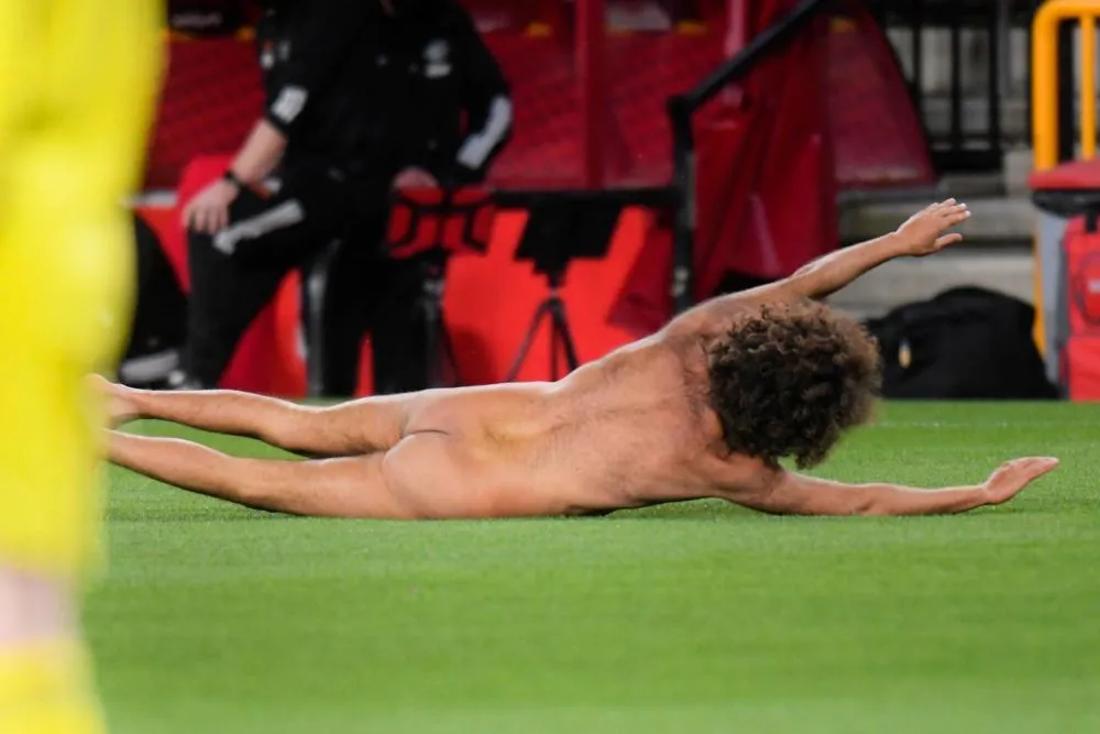 Le streaker du match Grenade-Manchester United pense «<span style="font-size:50%">&nbsp;</span>faire du bien à la société<span style="font-size:50%">&nbsp;</span>»
