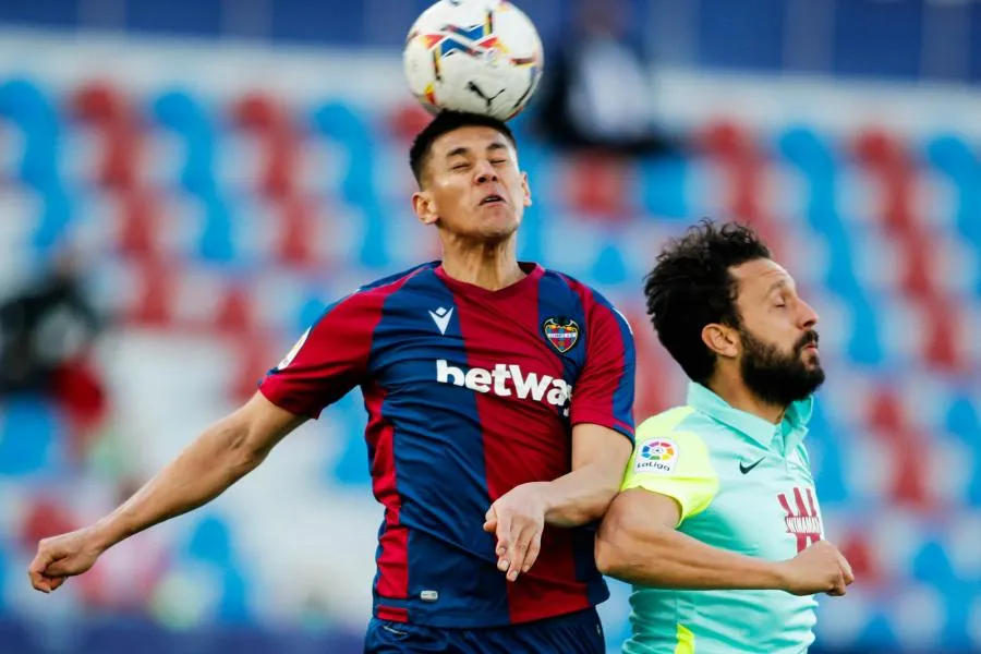 La Fédération du Costa Rica demande une sanction contre Levante pour avoir refusé de libérer Óscar Duarte