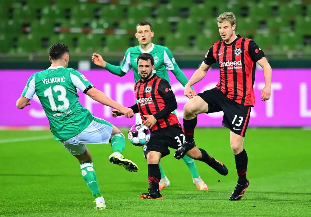 «<span style="font-size:50%">&nbsp;</span>Il faut respecter les joueurs petits de taille<span style="font-size:50%">&nbsp;</span>», clame Amin Younes