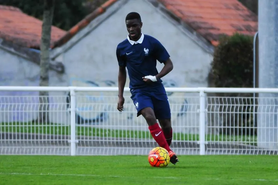 Un joueur de Laval écarté pour ne pas avoir gagné du temps en fin de match ?