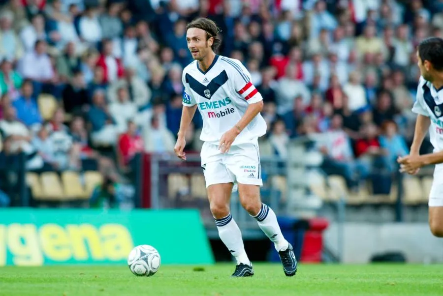 Dugarry : «<span style="font-size:50%">&nbsp;</span>Une bonne chose que tous ces pitres dégagent<span style="font-size:50%">&nbsp;</span>»