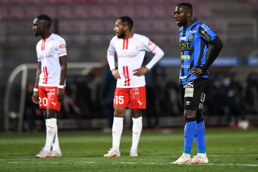 Auxerre double le Paris FC, Caen inquiète encore