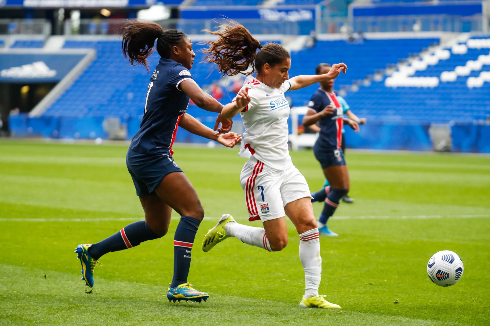 C1 féminine : le PSG retourne l&rsquo;OL et file en demi-finale !