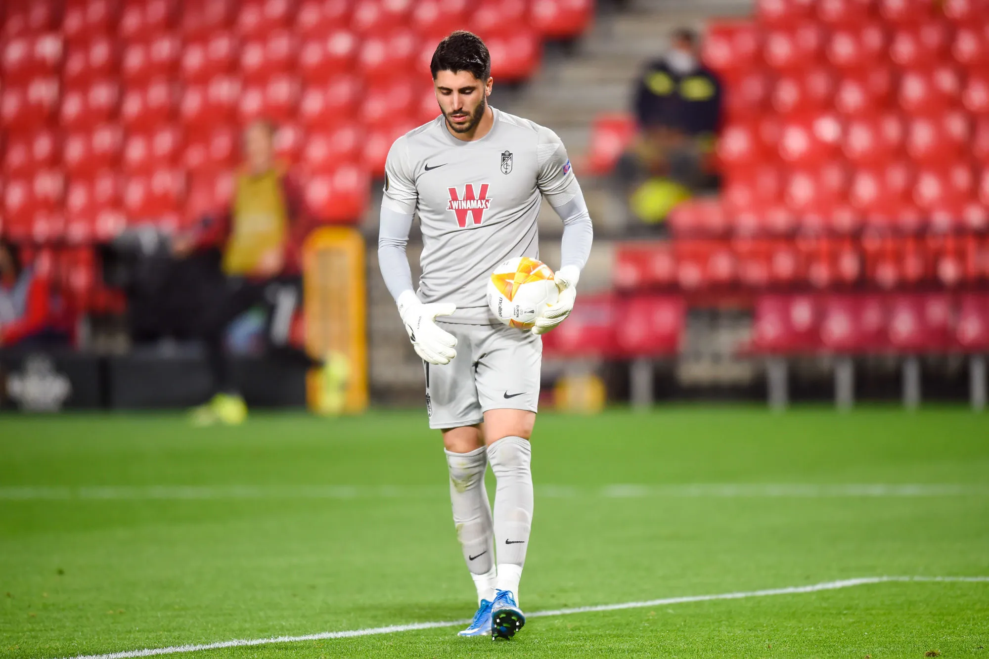 Le gardien de Grenade frappe dans la spidercam