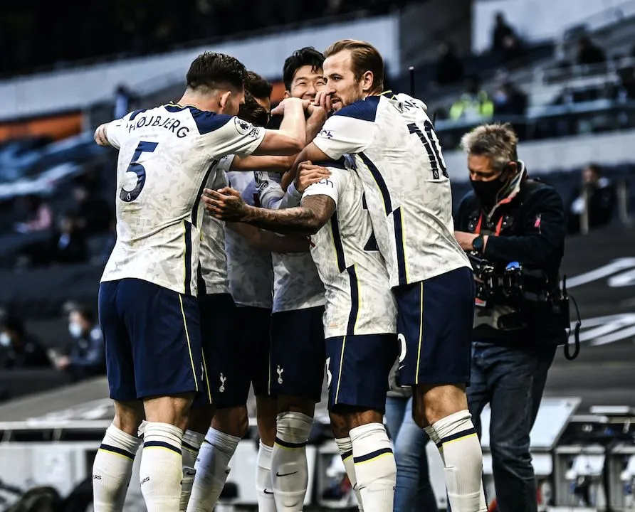 Tottenham rechute contre Villa et devra encore se battre pour une place européenne