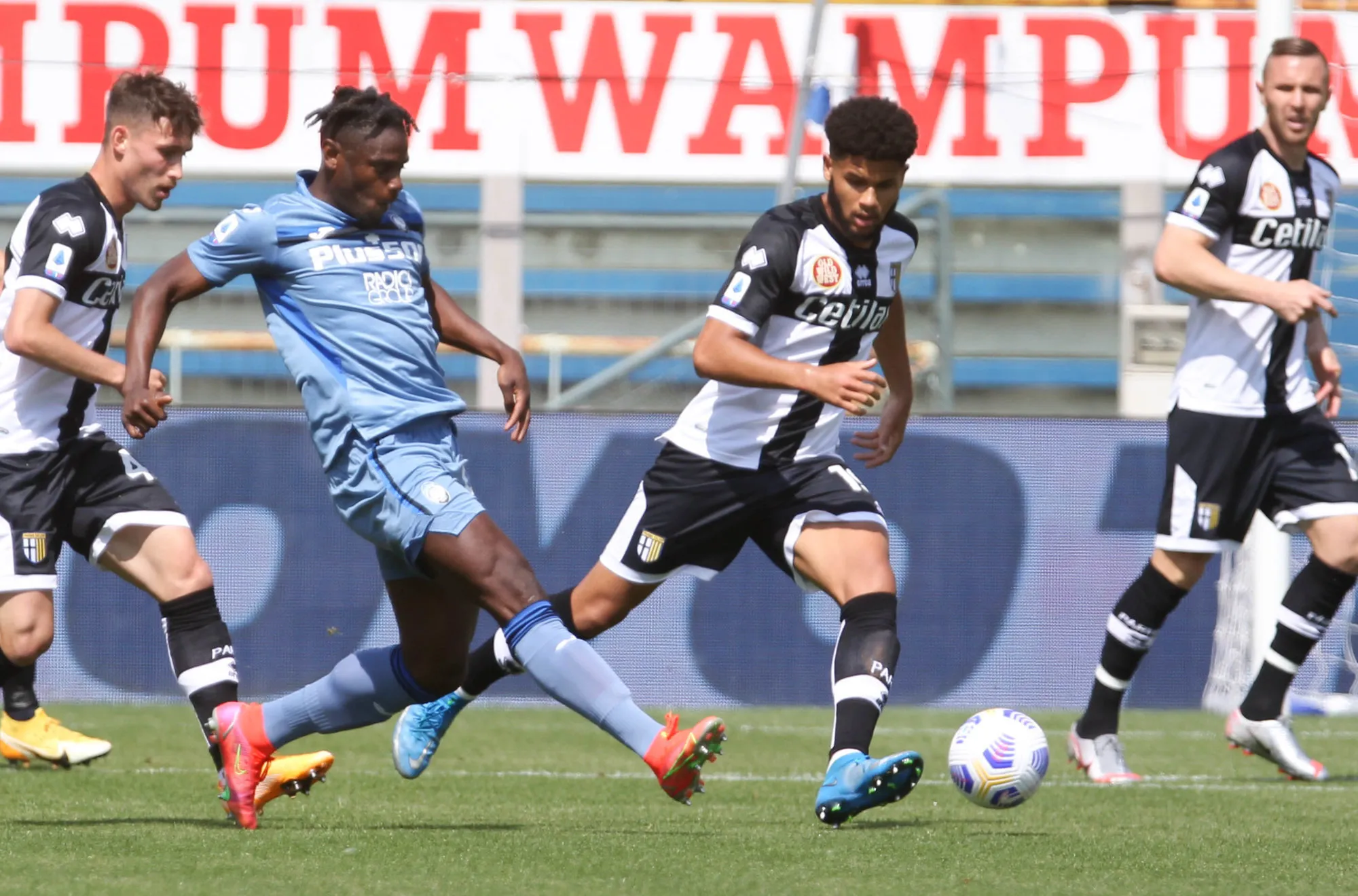 L&rsquo;Atalanta écrase Parme sur un score de Playstation