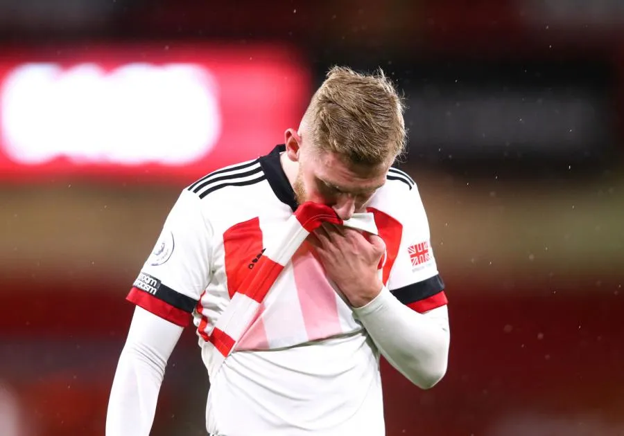 Moqué, Oliver McBurnie tabasse un passant en pleine rue