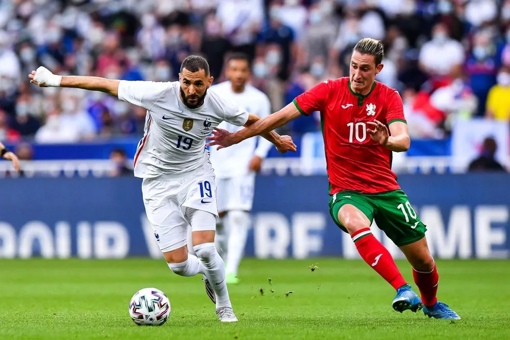 Karim Benzema sort sur blessure