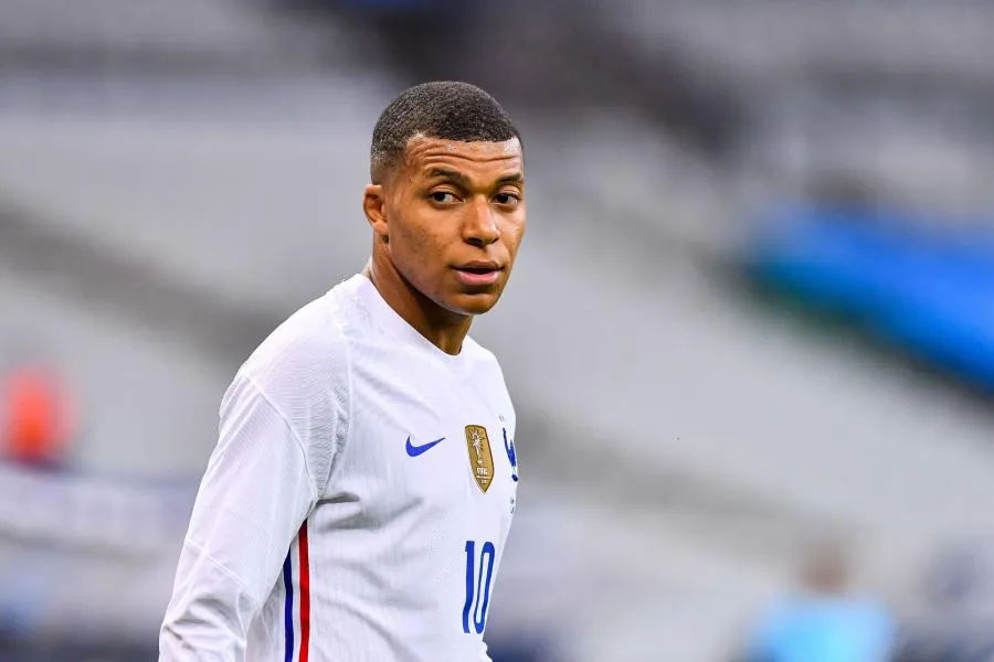 Kylian Mbappé : «<span style="font-size:50%">&nbsp;</span>J&rsquo;aurais préféré qu&rsquo;Olivier Giroud vienne me voir<span style="font-size:50%">&nbsp;</span>»