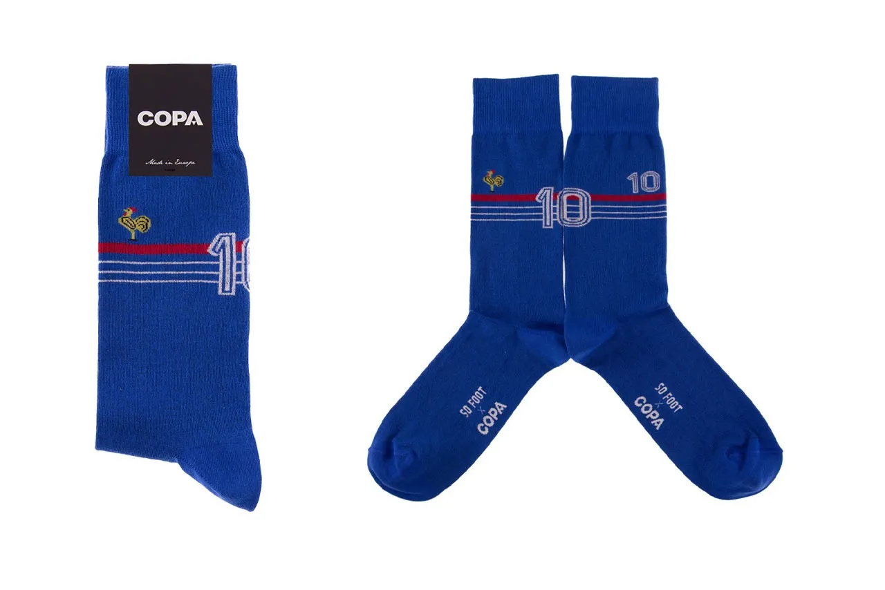 Offre flash: 1 an d&rsquo;abo + 1 paire de chaussettes So Foot Équipe de France n°10 fruit d&rsquo;une collaboration entre So Foot et Copa