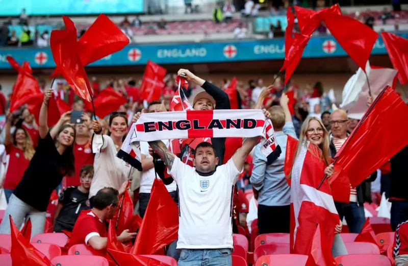 Les supporters anglais épinglés par l&rsquo;UEFA pour plusieurs incidents durant la demi-finale contre le Danemark
